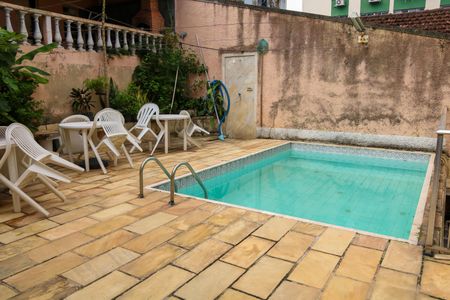 Casa à venda com 200m², 2 quartos e 1 vagaPiscina