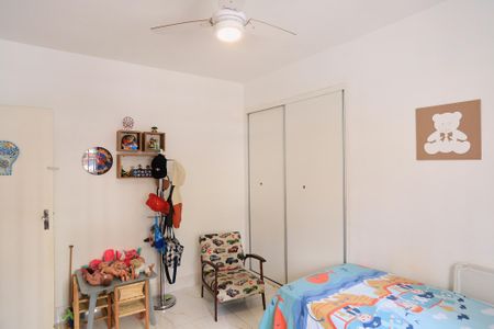 Apartamento à venda com 130m², 3 quartos e 2 vagasQuarto