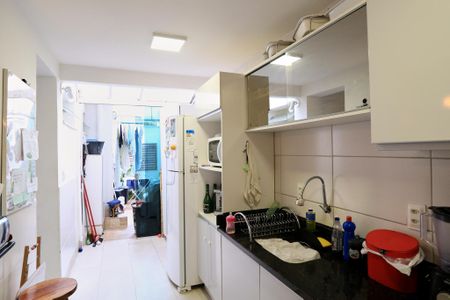 Apartamento à venda com 130m², 3 quartos e 2 vagasCozinha