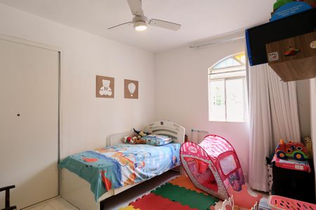 Apartamento à venda com 130m², 3 quartos e 2 vagasQuarto