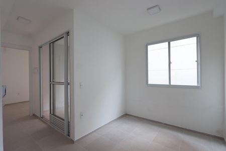 Sala e Cozinha de apartamento para alugar com 2 quartos, 34m² em Vila Ema, São Paulo