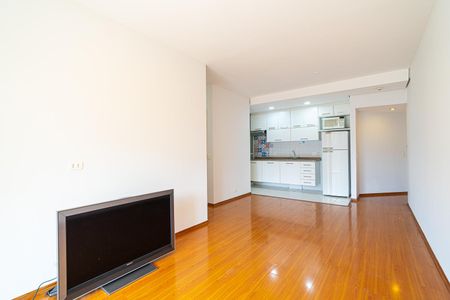 Apartamento para alugar com 77m², 2 quartos e 1 vagaSala