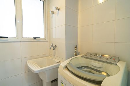 Apartamento para alugar com 77m², 2 quartos e 1 vagaÁrea de Serviço