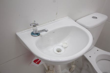 Apartamento para alugar com 33m², 2 quartos e sem vaga Apartamento para alugar com 33m², 2 quartos e sem vagaBanheiro