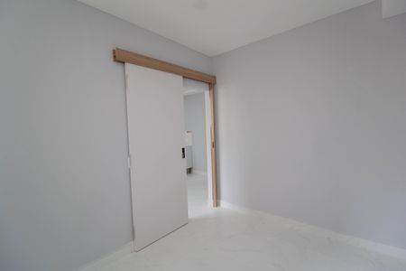 Quarto 1 de apartamento para alugar com 2 quartos, 33m² em Jardim Pereira Leite, São Paulo