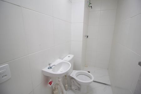 Apartamento para alugar com 33m², 2 quartos e sem vaga Apartamento para alugar com 33m², 2 quartos e sem vagaBanheiro