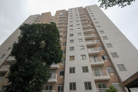 Apartamento à venda com 37m², 2 quartos e 1 vaga Apartamento à venda com 37m², 2 quartos e 1 vagaFachada
