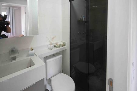 Apartamento à venda com 37m², 2 quartos e 1 vaga Apartamento à venda com 37m², 2 quartos e 1 vagaBanheiro