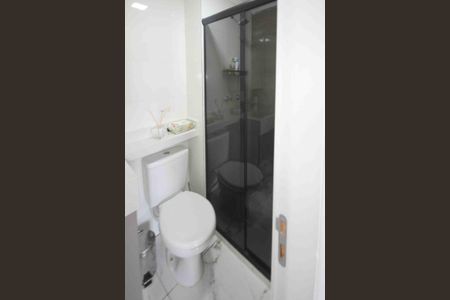 Apartamento à venda com 37m², 2 quartos e 1 vaga Apartamento à venda com 37m², 2 quartos e 1 vagaBanheiro