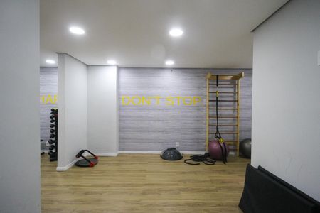 Apartamento à venda com 37m², 2 quartos e 1 vaga Apartamento à venda com 37m², 2 quartos e 1 vagaÁrea comum - Academia