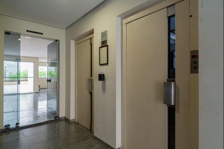 Apartamento para alugar com 39m², 1 quarto e 1 vagaÁrea comum - Elevadores