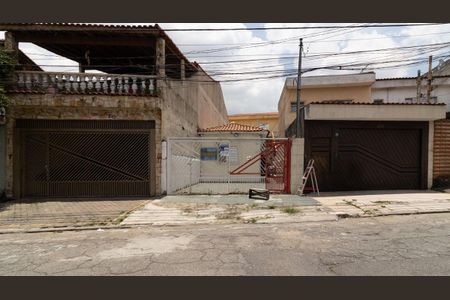 Casa à venda com 70m², 1 quarto e 2 vagasFachada