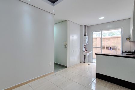 Sala de apartamento para alugar com 2 quartos, 58m² em Jardim Santa Emilia, São Paulo