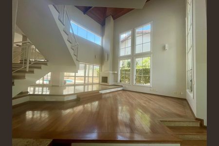 Casa de condomínio à venda com 432m², 4 quartos e 6 vagasFoto 02