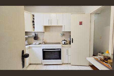 Apartamento à venda com 126m², 4 quartos e 2 vagasCozinha