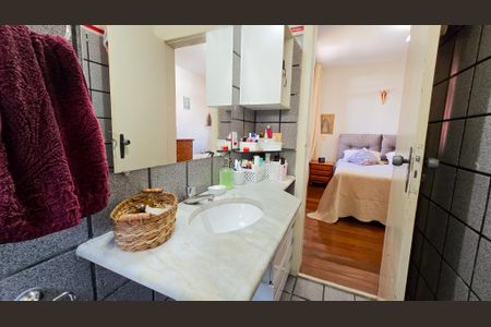 Apartamento à venda com 126m², 4 quartos e 2 vagasBanheiro Suite