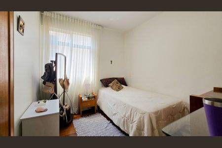 Apartamento à venda com 126m², 4 quartos e 2 vagasQuarto 04
