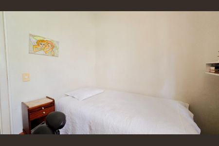 Apartamento à venda com 126m², 4 quartos e 2 vagasQuarto 02