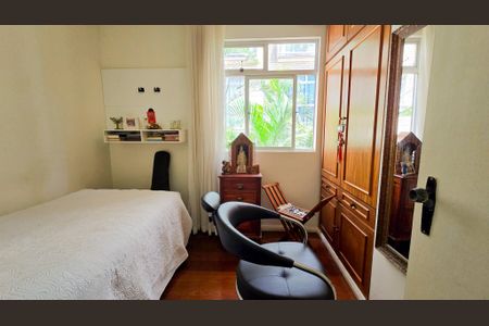 Apartamento à venda com 126m², 4 quartos e 2 vagasQuarto 02