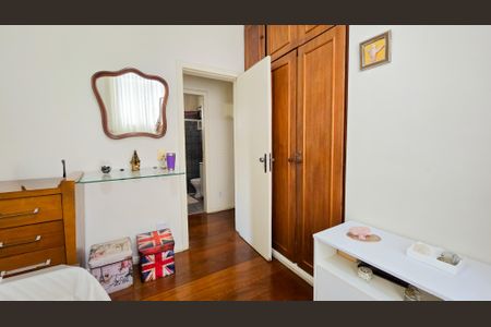 Apartamento à venda com 126m², 4 quartos e 2 vagasQuarto 04