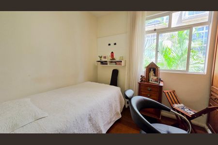 Apartamento à venda com 126m², 4 quartos e 2 vagasQuarto 02