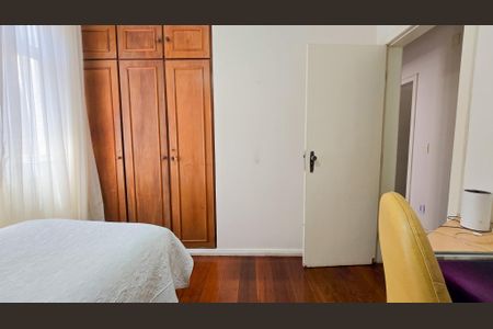 Apartamento à venda com 126m², 4 quartos e 2 vagasQuarto 03