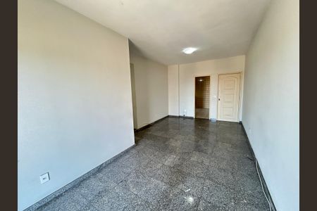 Sala de apartamento para alugar com 2 quartos, 85m² em Vila Valqueire, Rio de Janeiro