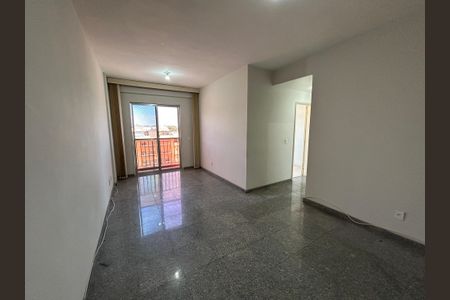 Sala de apartamento para alugar com 2 quartos, 85m² em Vila Valqueire, Rio de Janeiro