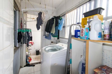 Apartamento à venda com 90m², 3 quartos e sem vaga Apartamento à venda com 90m², 3 quartos e sem vagaCozinha e Área de Serviço