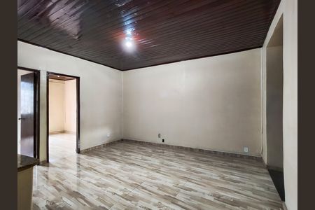 Sala de casa para alugar com 3 quartos, 100m² em São Francisco Xavier, Rio de Janeiro