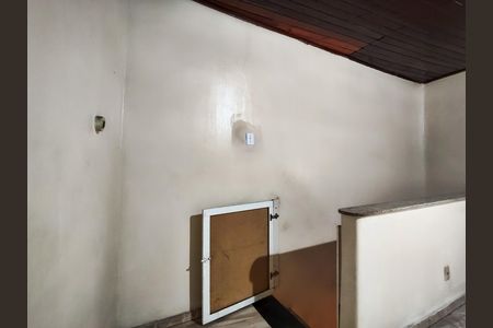 Casa para alugar com 100m², 3 quartos e sem vaga Casa para alugar com 100m², 3 quartos e sem vagaSala