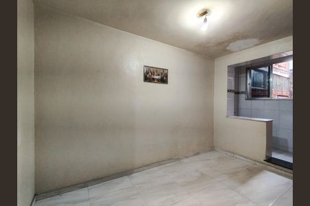 Casa para alugar com 100m², 3 quartos e sem vaga Casa para alugar com 100m², 3 quartos e sem vagaSala de Jantar