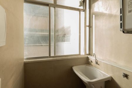 Apartamento para alugar com 64m², 2 quartos e 1 vagaÁrea de Serviço