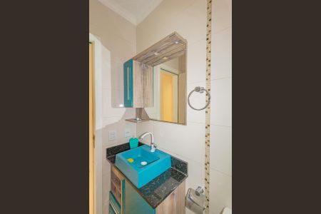 Casa à venda com 125m², 3 quartos e 2 vagasBanheiro