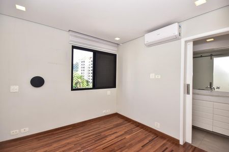 Apartamento à venda com 148m², 2 quartos e 3 vagasSuíte 1