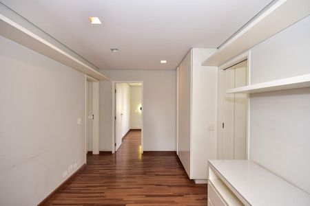 Apartamento à venda com 148m², 2 quartos e 3 vagasCorredor
