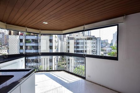 Apartamento à venda com 148m², 2 quartos e 3 vagasVaranda