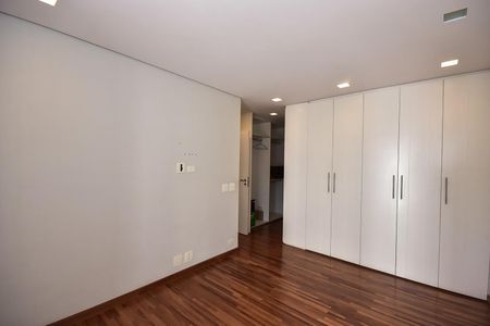 Apartamento à venda com 148m², 2 quartos e 3 vagasSuíte 2