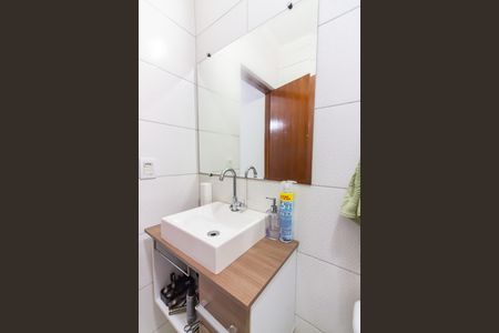 Casa à venda com 220m², 3 quartos e 3 vagas Casa à venda com 220m², 3 quartos e 3 vagasBanheiro 1