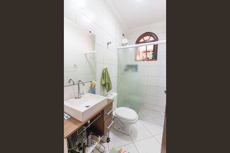 Casa à venda com 220m², 3 quartos e 3 vagas Casa à venda com 220m², 3 quartos e 3 vagasBanheiro 1