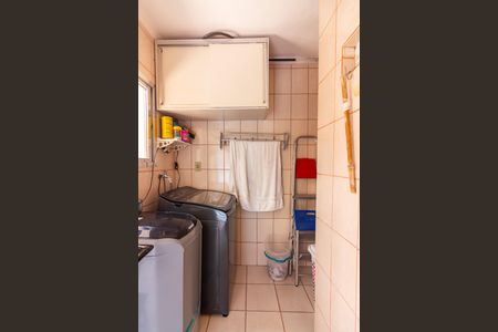 Casa à venda com 220m², 3 quartos e 3 vagas Casa à venda com 220m², 3 quartos e 3 vagasÁrea de Serviço