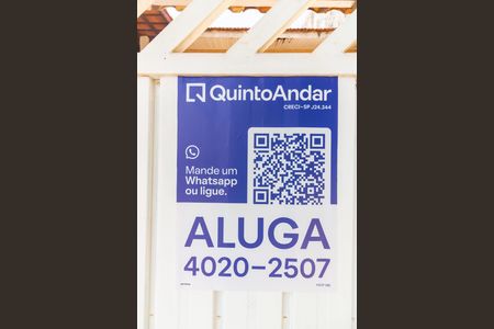 Casa à venda com 220m², 3 quartos e 3 vagas Casa à venda com 220m², 3 quartos e 3 vagasPlaca