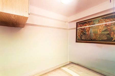 Casa à venda com 220m², 3 quartos e 3 vagas Casa à venda com 220m², 3 quartos e 3 vagasComodo