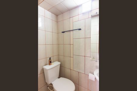 Casa à venda com 220m², 3 quartos e 3 vagas Casa à venda com 220m², 3 quartos e 3 vagasBanheiro 2