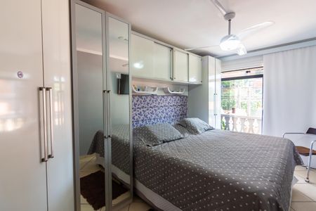 Casa à venda com 220m², 3 quartos e 3 vagas Casa à venda com 220m², 3 quartos e 3 vagasQuarto 2