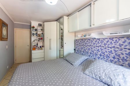 Casa à venda com 220m², 3 quartos e 3 vagas Casa à venda com 220m², 3 quartos e 3 vagasQuarto 2