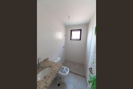 Apartamento à venda com 76m², 3 quartos e 2 vagasBanheiro da suite