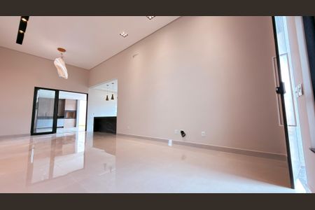 Casa à venda com 500m², 3 quartos e 4 vagasSala/Cozinha