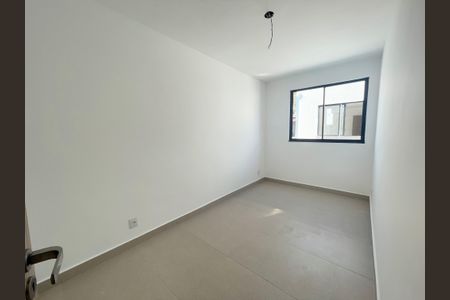 Quarto 2 de casa à venda com 3 quartos, 118m² em Santa Amelia, Belo Horizonte