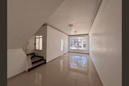 Casa para alugar com 3 quartos, 230m² em Vila Clementino, São Paulo